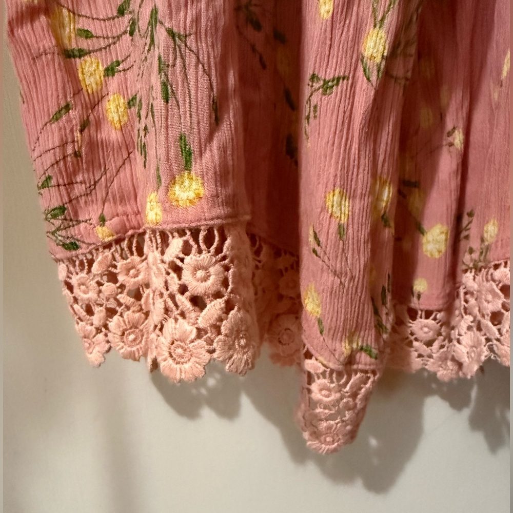 Boutique Pink Floral Jumpsuit Cutout Front Lace Up Back Sz M - Picture 6 of 9